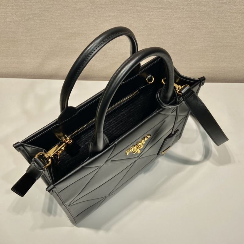 Pra*a tote bags